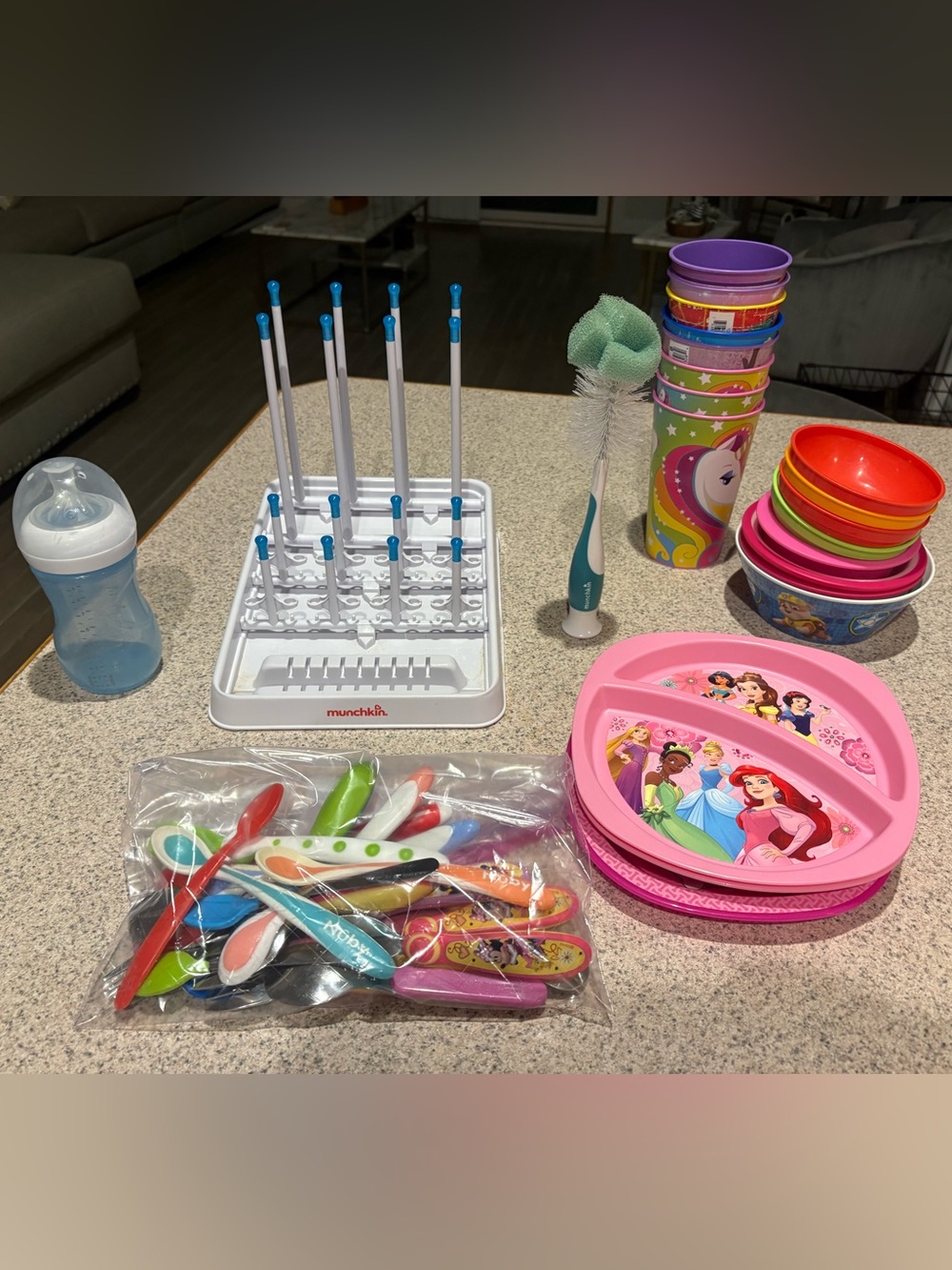 ✨ KIDS’ DISNEY & CHARACTER MEALTIME BUNDLE – 40+ PIECES! ✨🍽️